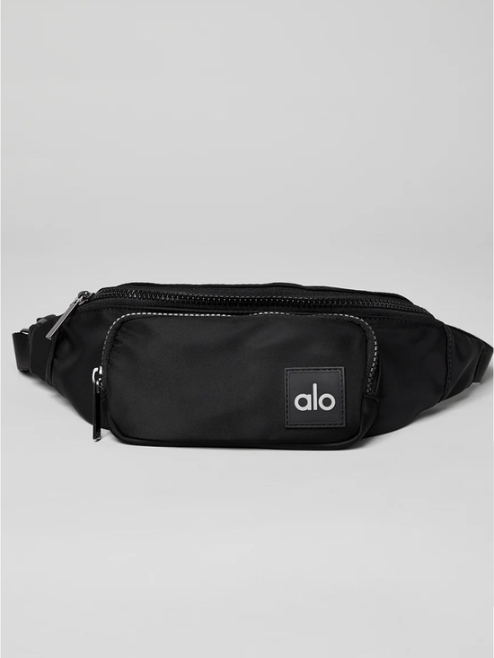 ALO Yoga Handbags - ALO Yoga Explorer Fanny Pack